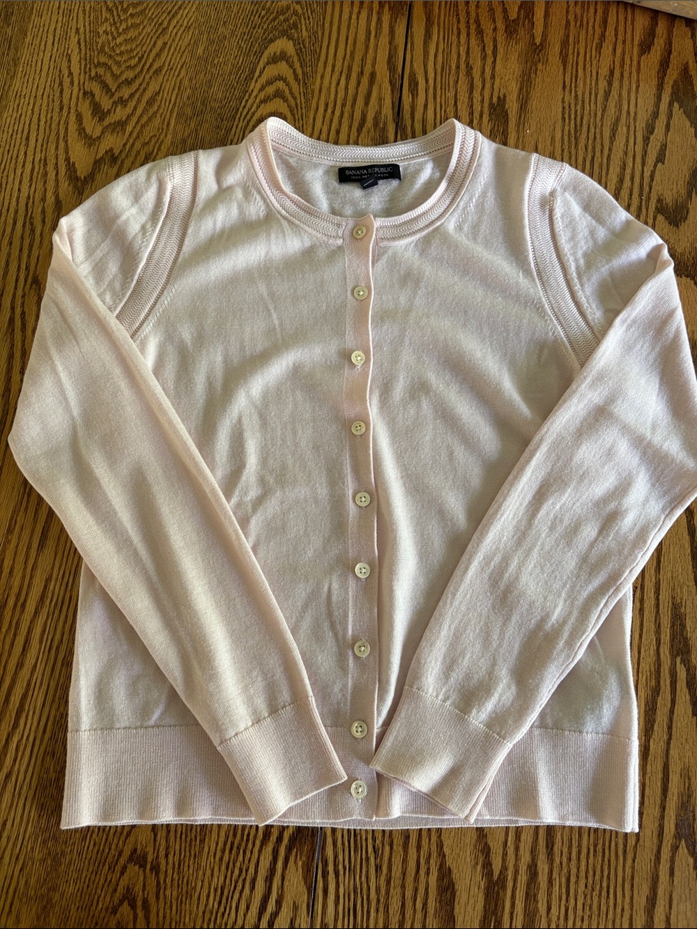 NWOT Banana Republic Pale Pink merino wool Button-Up Crewneck Cardigan, small.